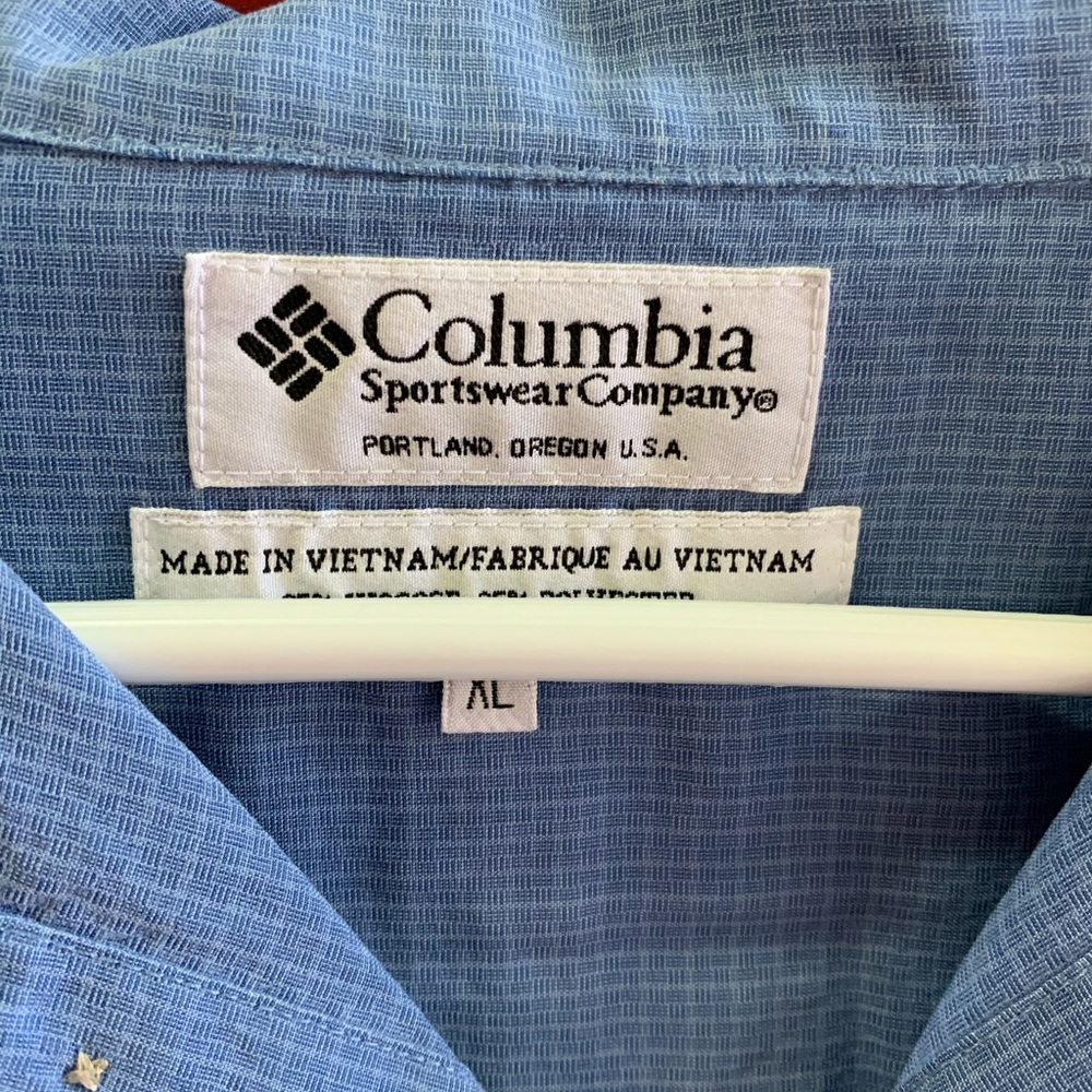 Columbia button up shirt size extra large